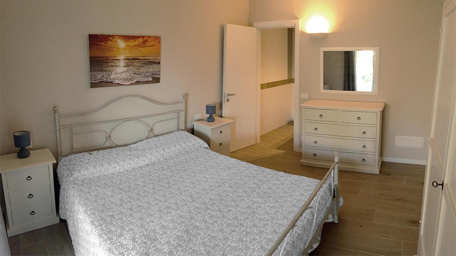 Residence Elegance Ville Ed Appartamenti A Porto Pino Exteriör bild
